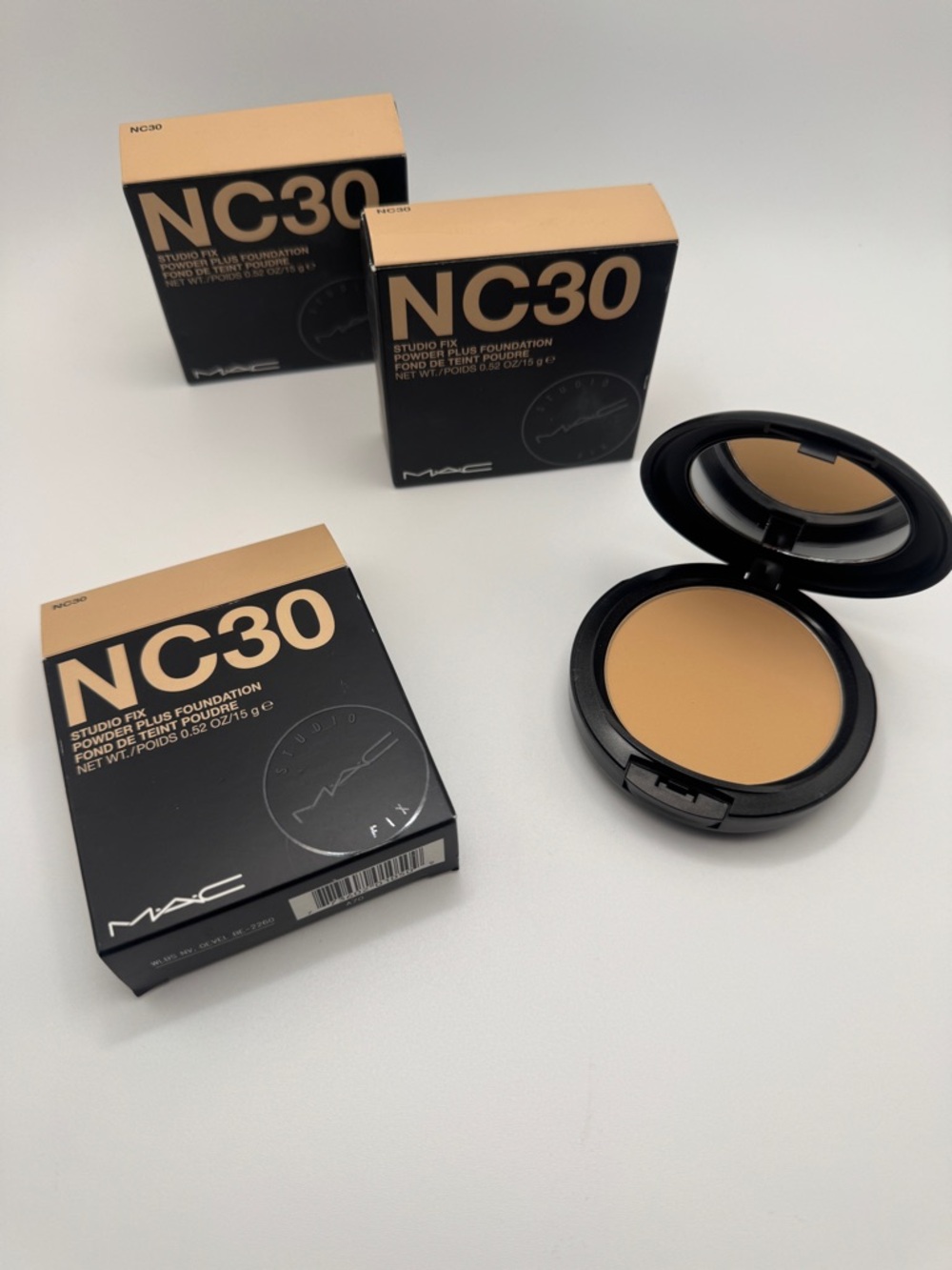 MAC Studio Fix Powder Plus Foundation NC30 Original Formula NIB